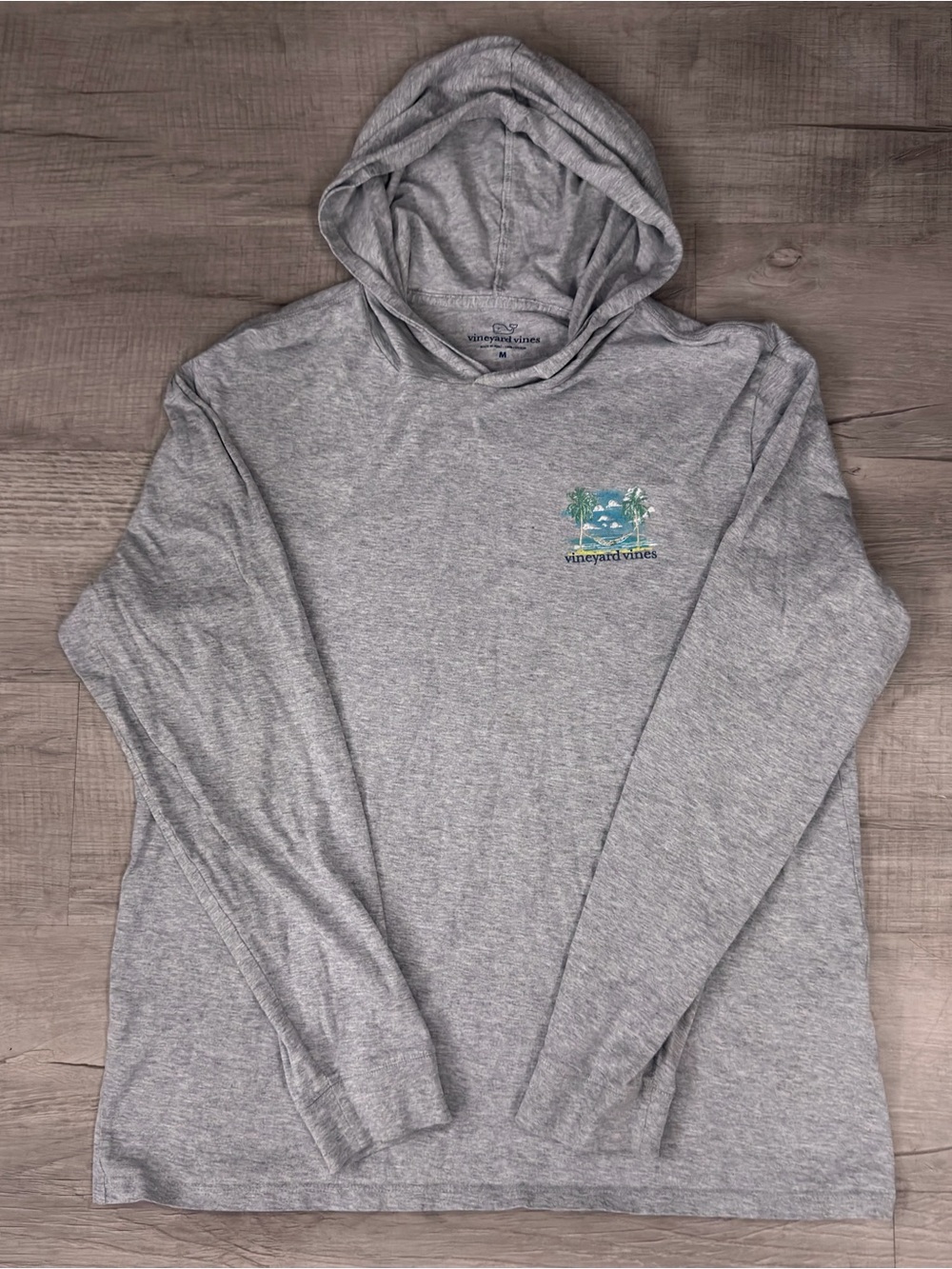 Vineyard Vines Light Gray Crewneck Hoodie with Teal Beach Graphic